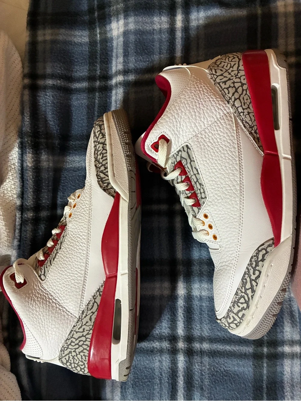 Air Jordan 3 - Fire RedMen's White and Red Retro